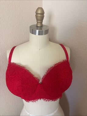Victoria's Secret Red Lace Push-Up Bra with Underwire